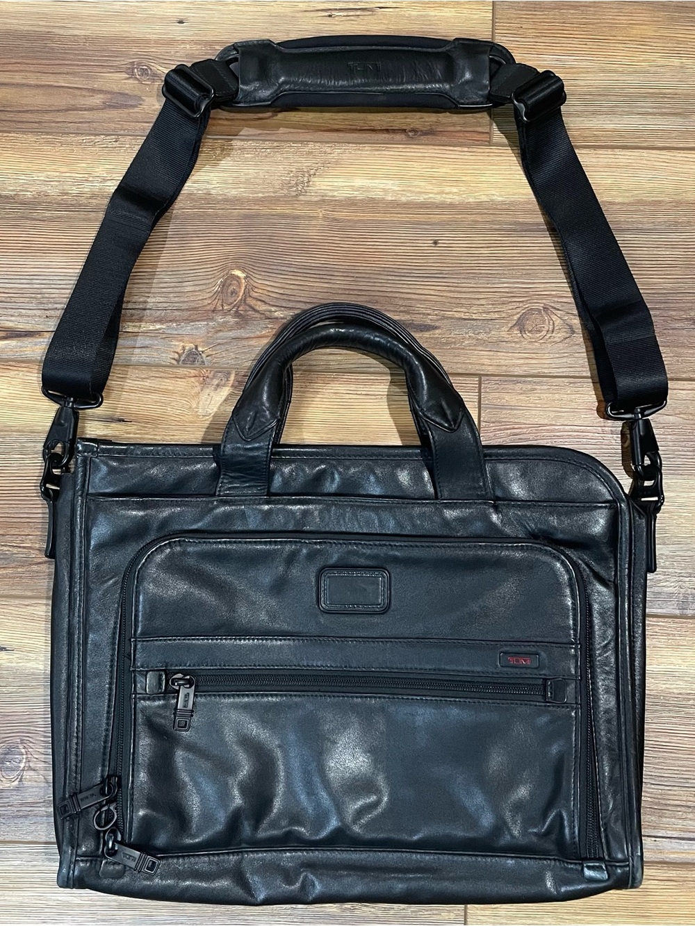 Tumi Alpha 2 SLIM DELUXE PORTFOLIO Black Leather Brief Computer Case Bag 95110DH